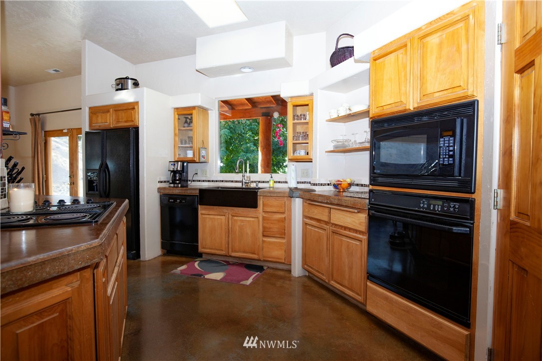 3972 Squilchuck Road Wenatchee, WA 98801 - Photo 12 of 28 Gallery Image 12