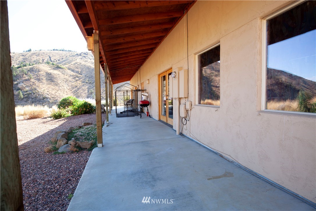 3972 Squilchuck Road Wenatchee, WA 98801 - Photo 6 of 28 Gallery Image 6