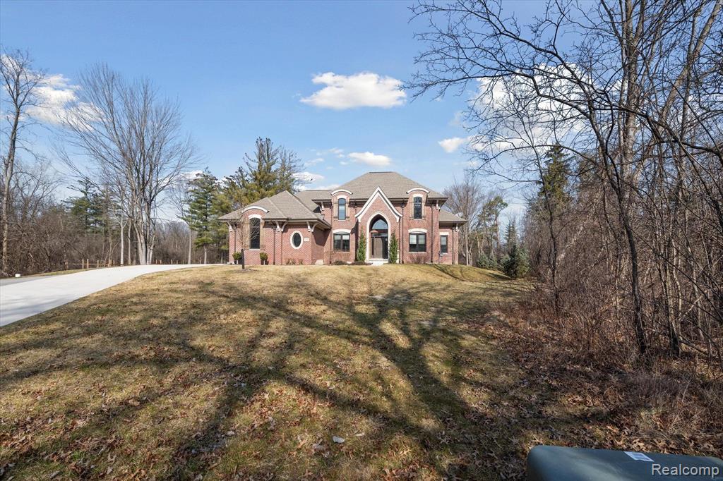 25162 Farmbrook Road Southfield, MI 48034 - Photo 4 of 67 Gallery Image 4