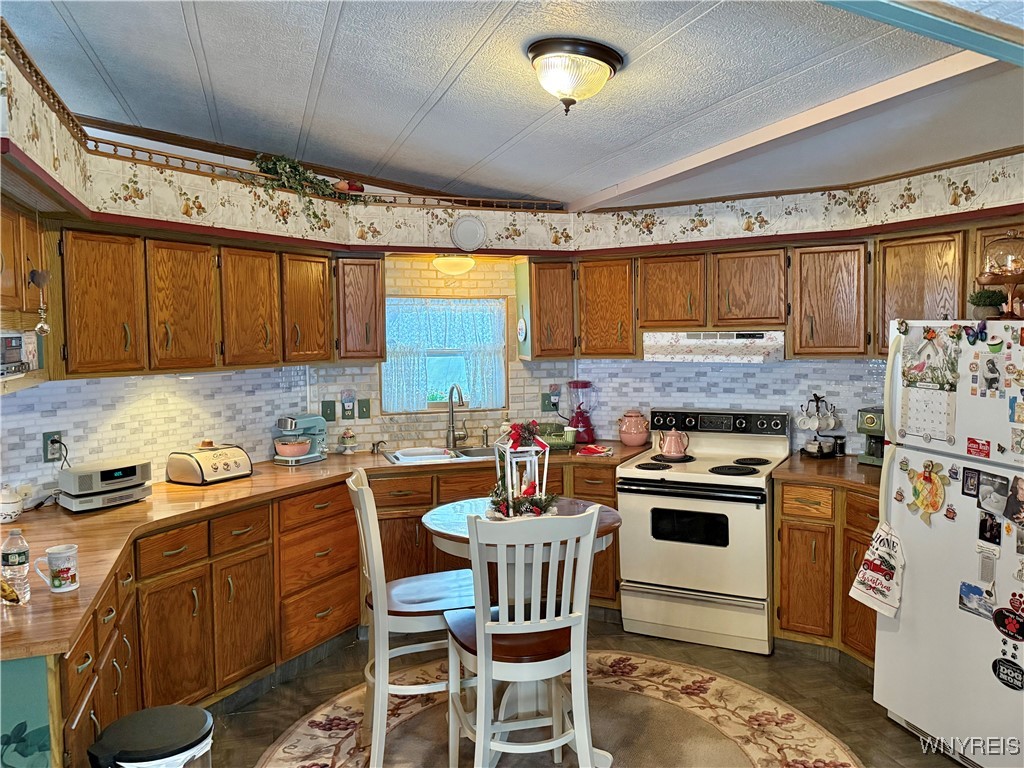 5066 Clinton Street Road Batavia, NY 14020 - Photo 7 of 30