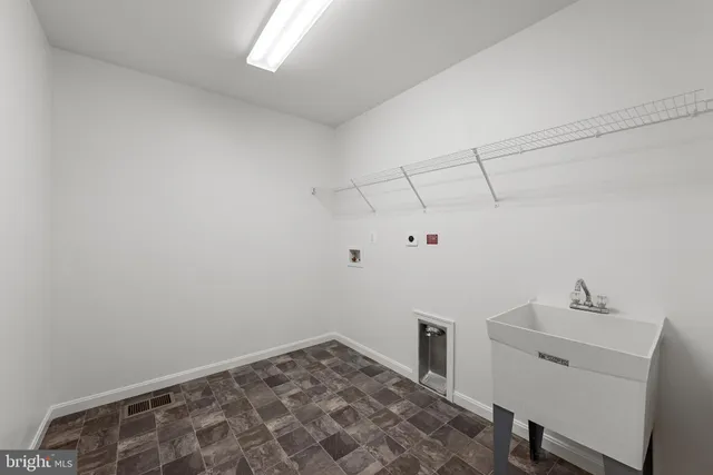 $460,000 | 409 Warrenfeltz Place, Strasburg, VA 22657