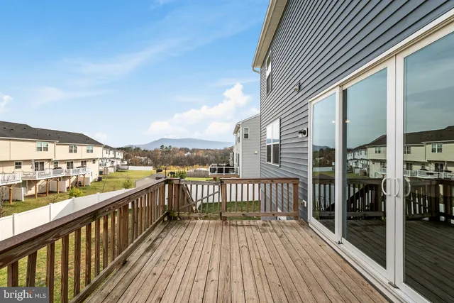 $460,000 | 409 Warrenfeltz Place, Strasburg, VA 22657