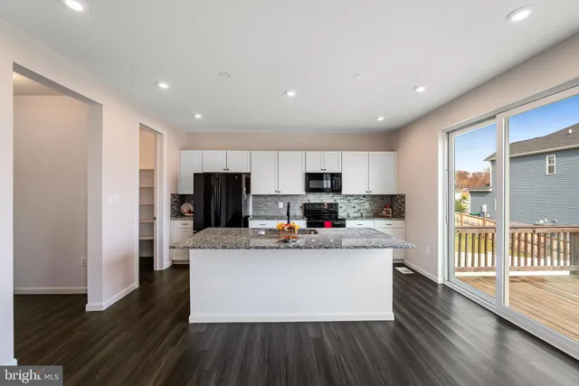 $460,000 | 409 Warrenfeltz Place, Strasburg, VA 22657