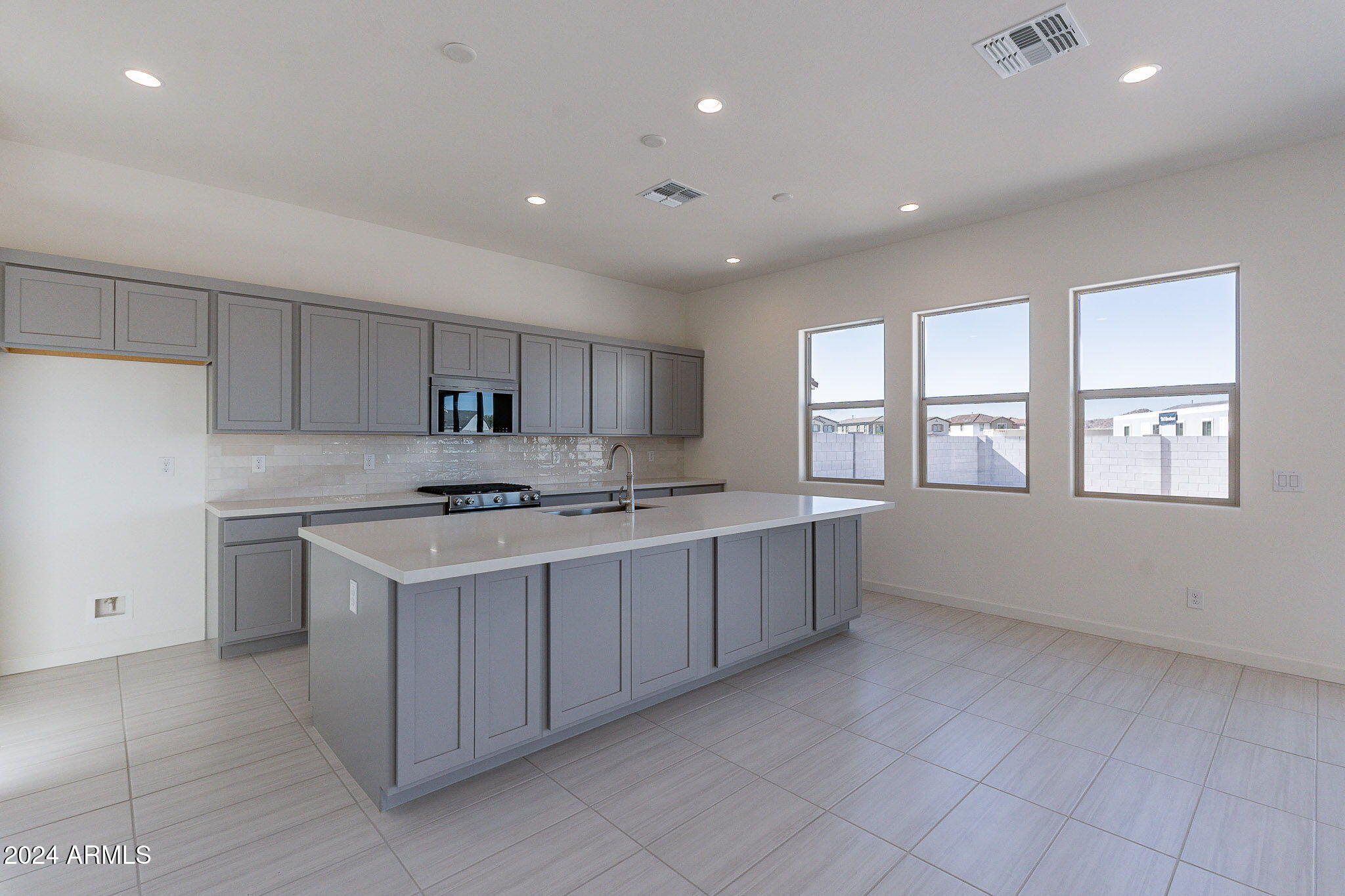 17984 West Long Lake Road Goodyear, AZ 85338 - Photo 11 of 49 10-web-or-mls-Long-10 (1)