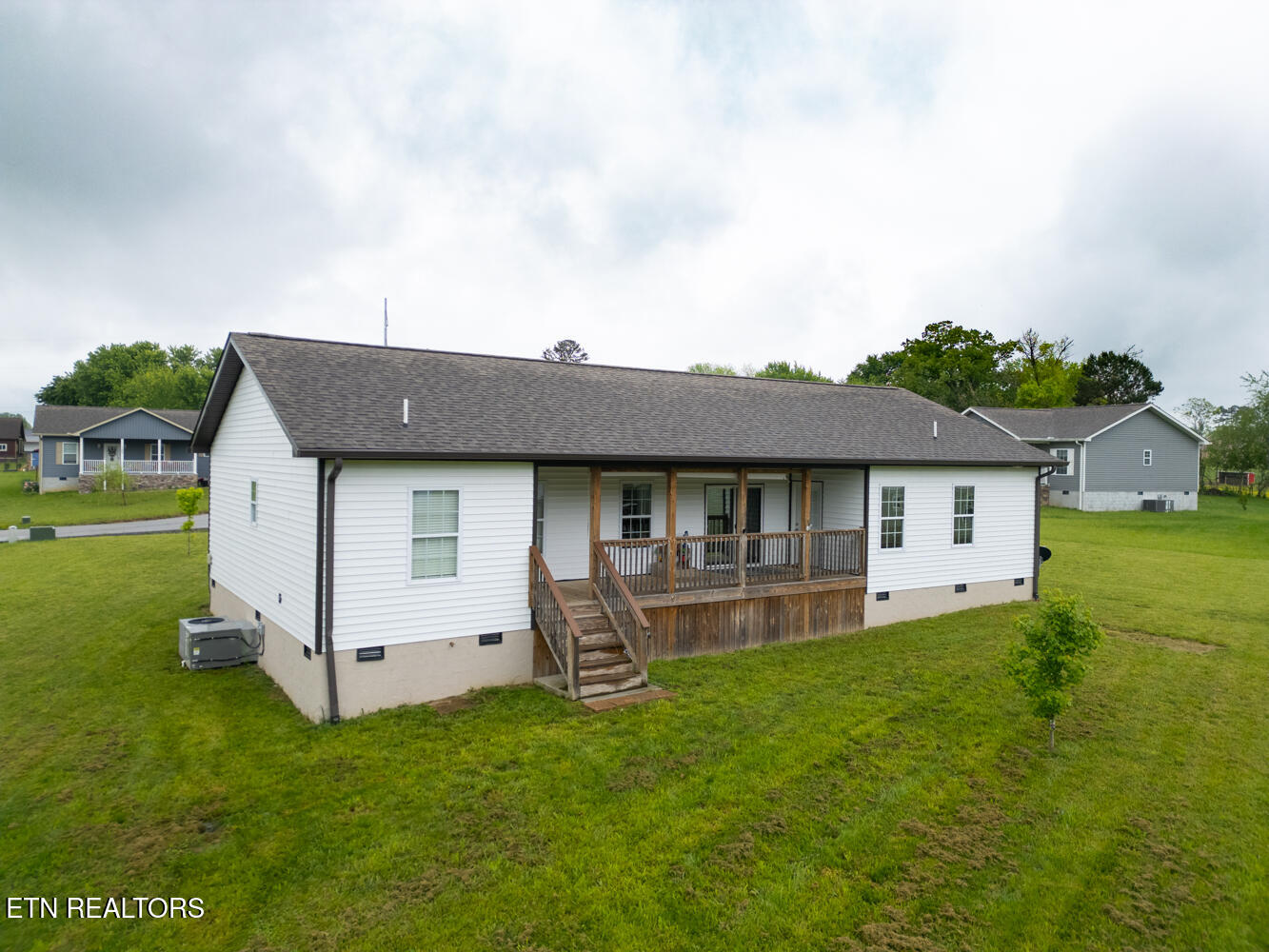 106 Maca Ridge Circle Clarkrange, TN 38553 - Photo 2 of 21 Back