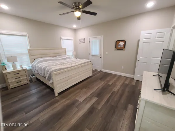 $334,500 | 106 Maca Ridge Circle, Clarkrange, TN 38553