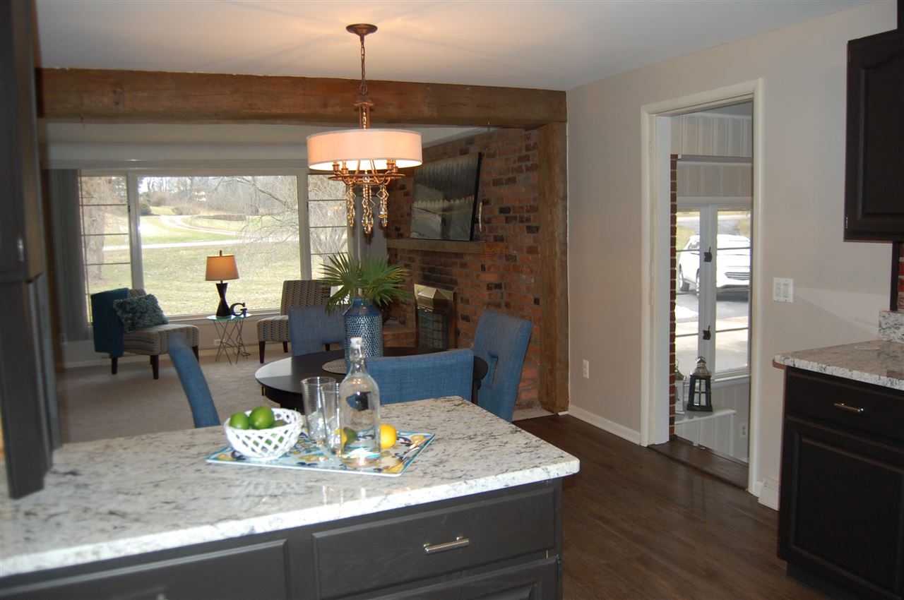 545 Whims Lane Rochester, MI 48306 - Photo 11 of 31 Kitchen
