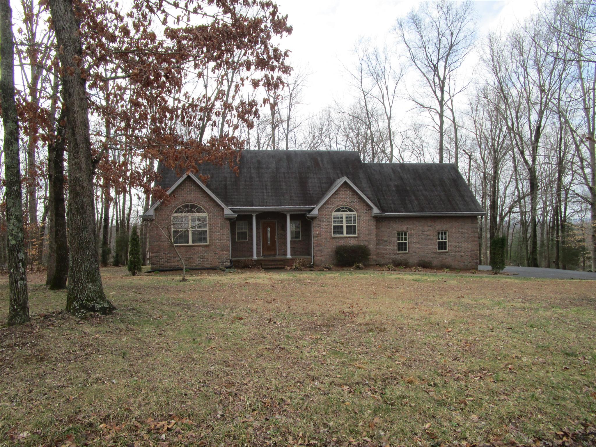 136 North Leath Road Portland, TN 37148 - Photo 2 of 30 a view of house and wooden fence