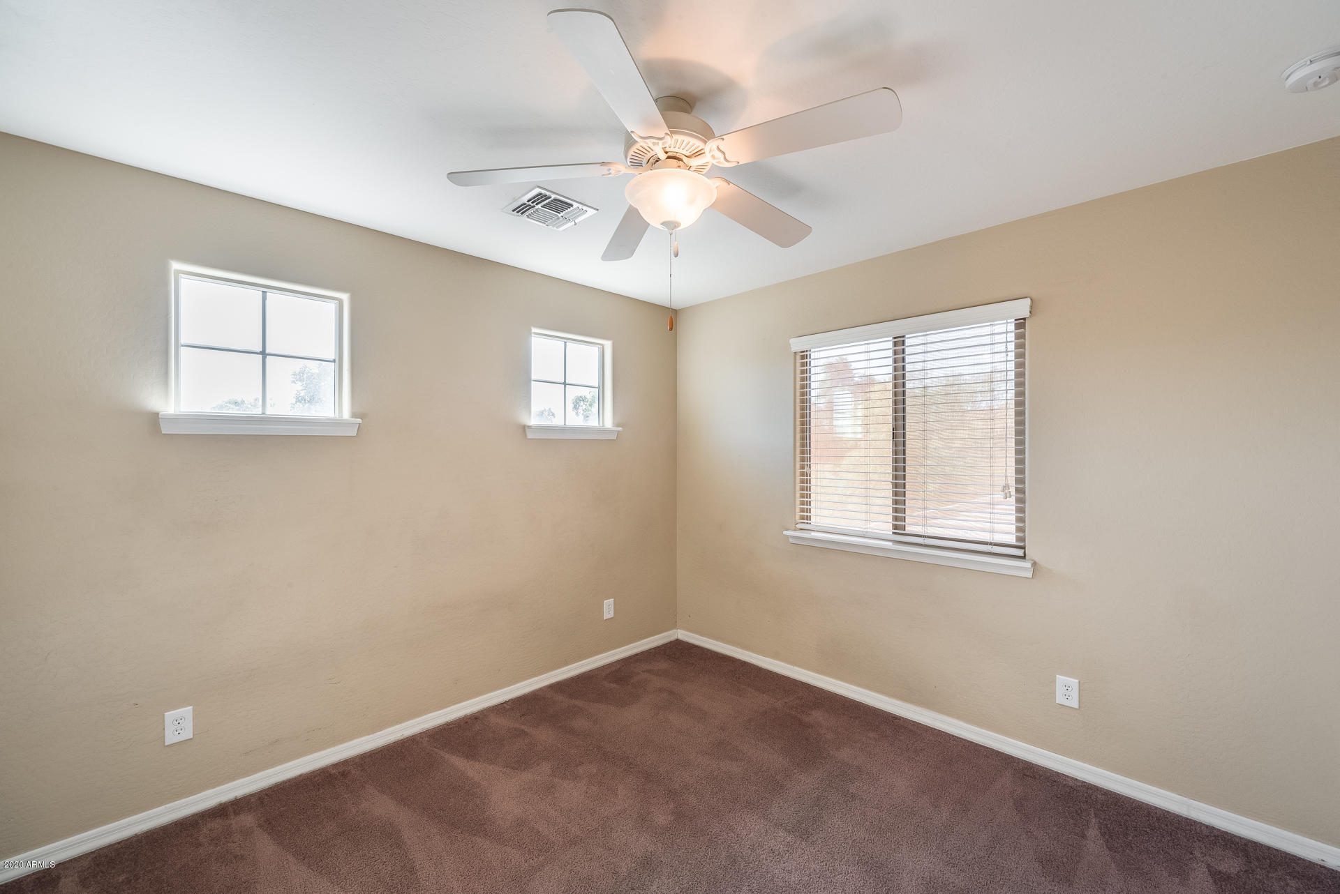 886 West Trellis Road San Tan Valley, AZ 85140 - Photo 26 of 32 Gallery Image 26