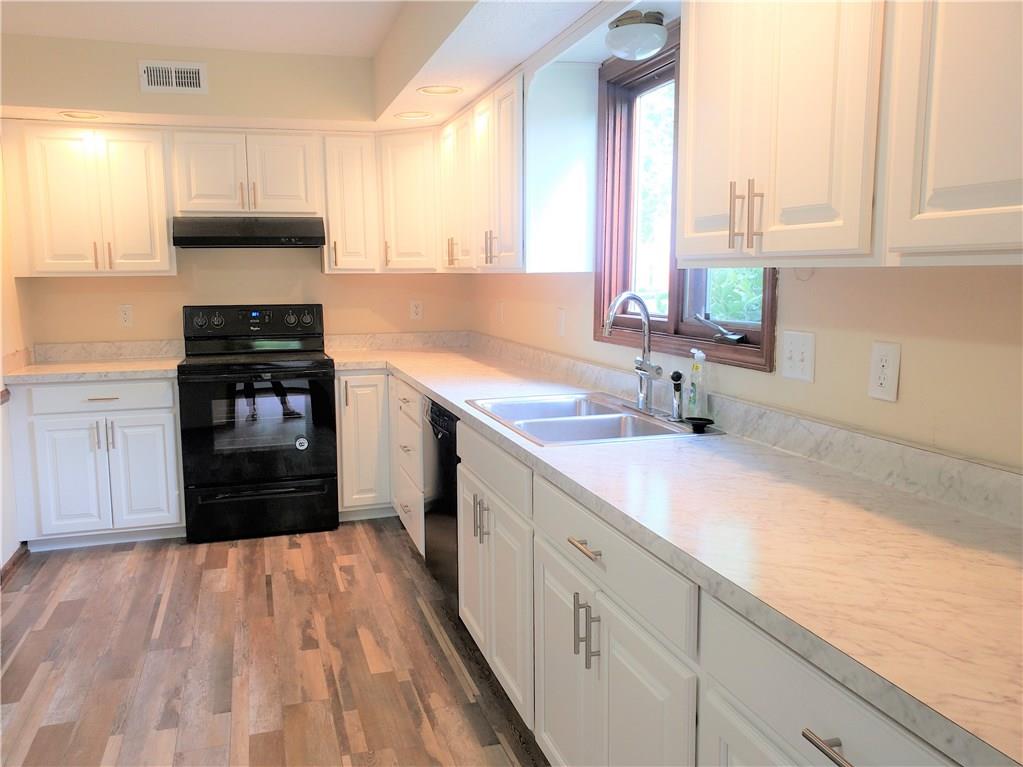 847 Bennett Road Carmel, IN 46032 - Photo 12 of 26 Gallery Image 12
