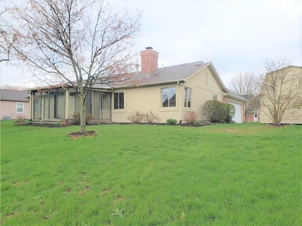 847 Bennett Road Carmel, IN 46032 - Photo 6 of 26 Gallery Image 6