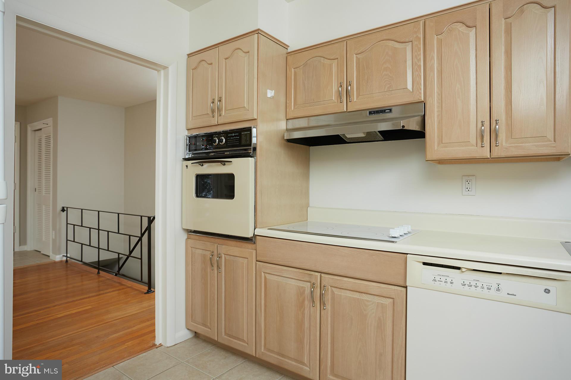 1613 Ladd Street Silver Spring, MD 20902 - Photo 11 of 30 Kitchen