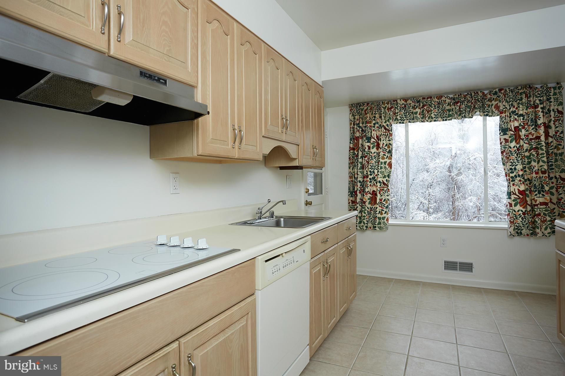 1613 Ladd Street Silver Spring, MD 20902 - Photo 12 of 30 Kitchen