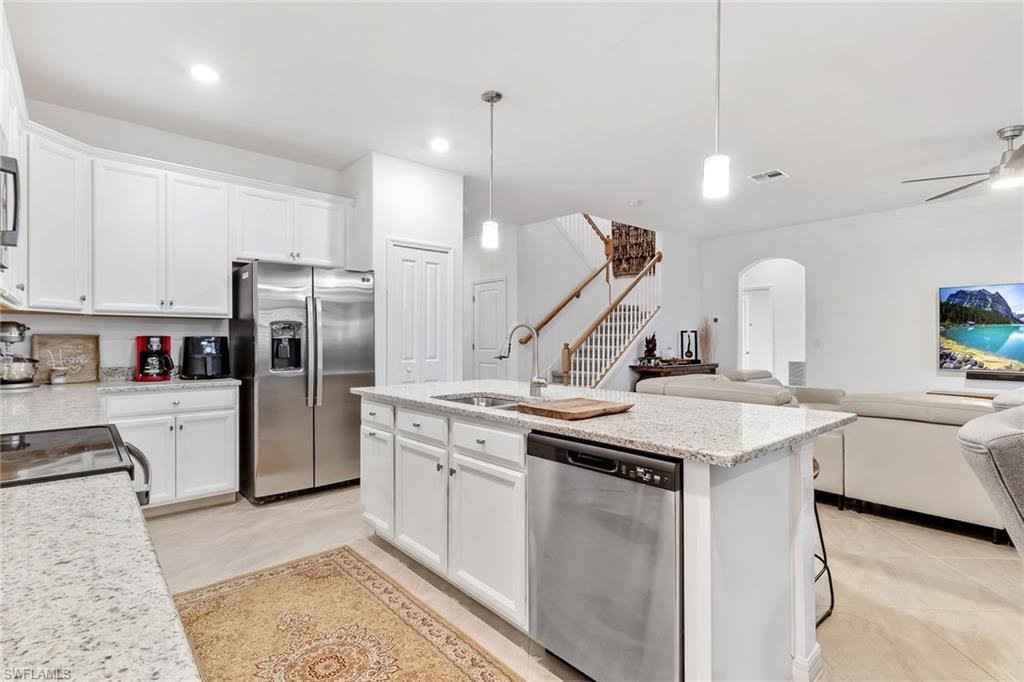 2516 Kona Way Naples, FL 34120 - Photo 4 of 28