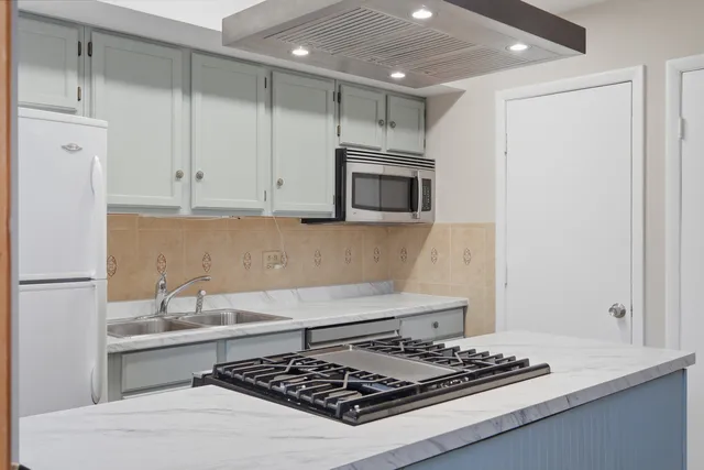 $2,150 | 1746 Sessions Walk, Unit 1746, Hoffman Estates, IL 60169