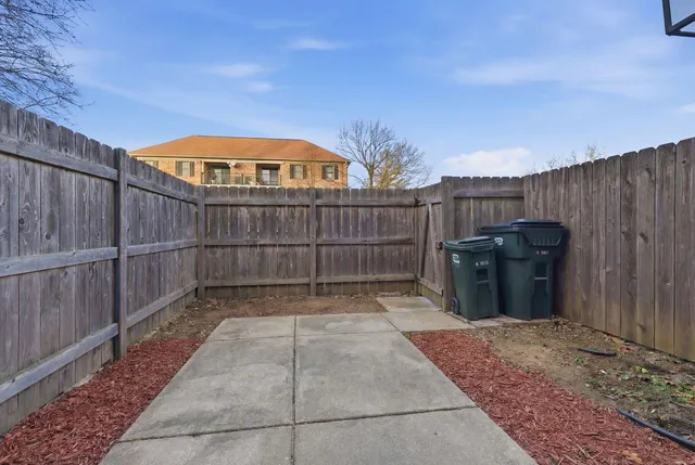 $2,150 | 1746 Sessions Walk, Unit 1746, Hoffman Estates, IL 60169