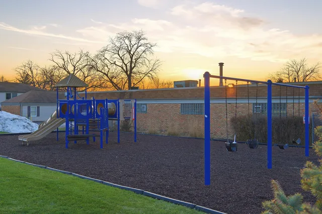 $2,150 | 1746 Sessions Walk, Unit 1746, Hoffman Estates, IL 60169