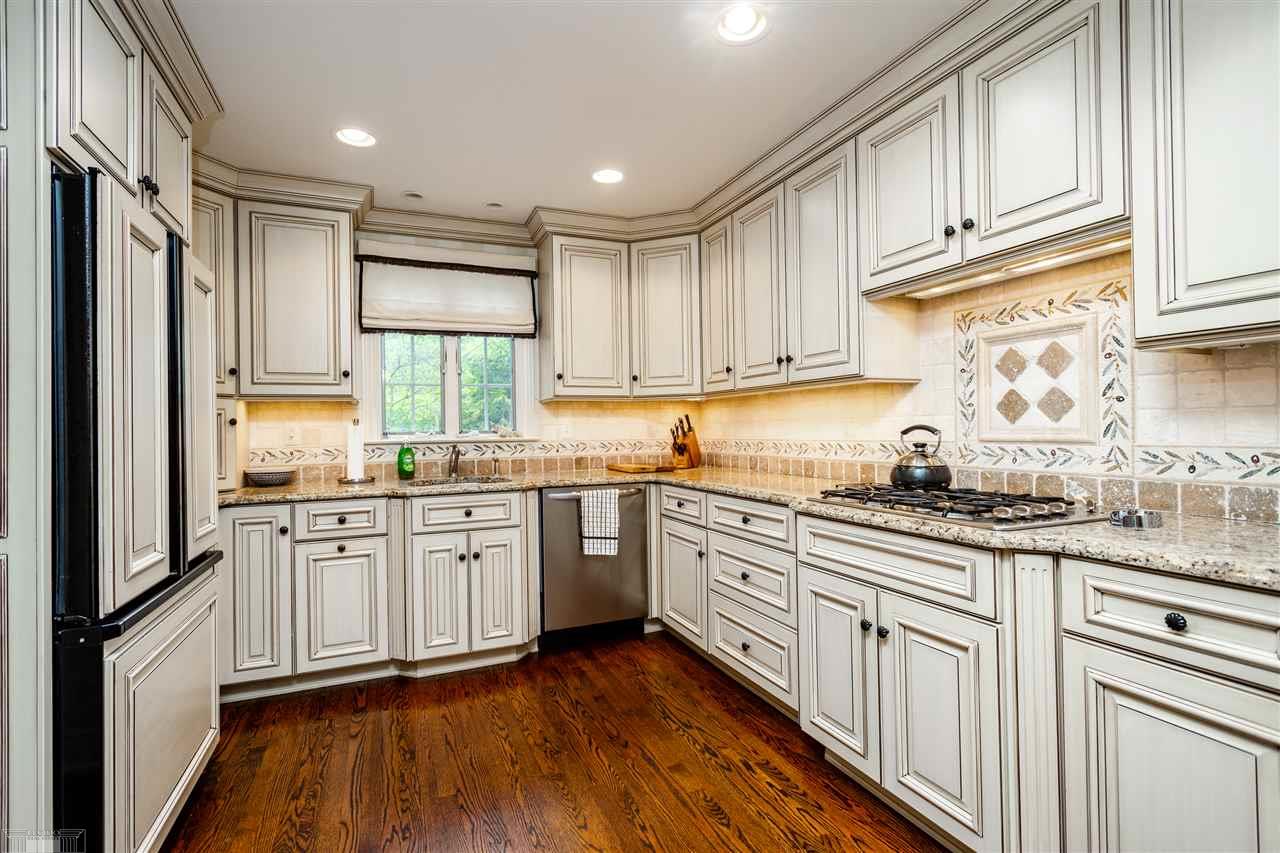 152 Cloverly Road Grosse Pointe, MI 48236 - Photo 23 of 59 50011864-22.JPG