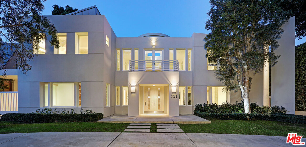 724 North Roxbury Drive, Beverly Hills, CA 90210 Compass