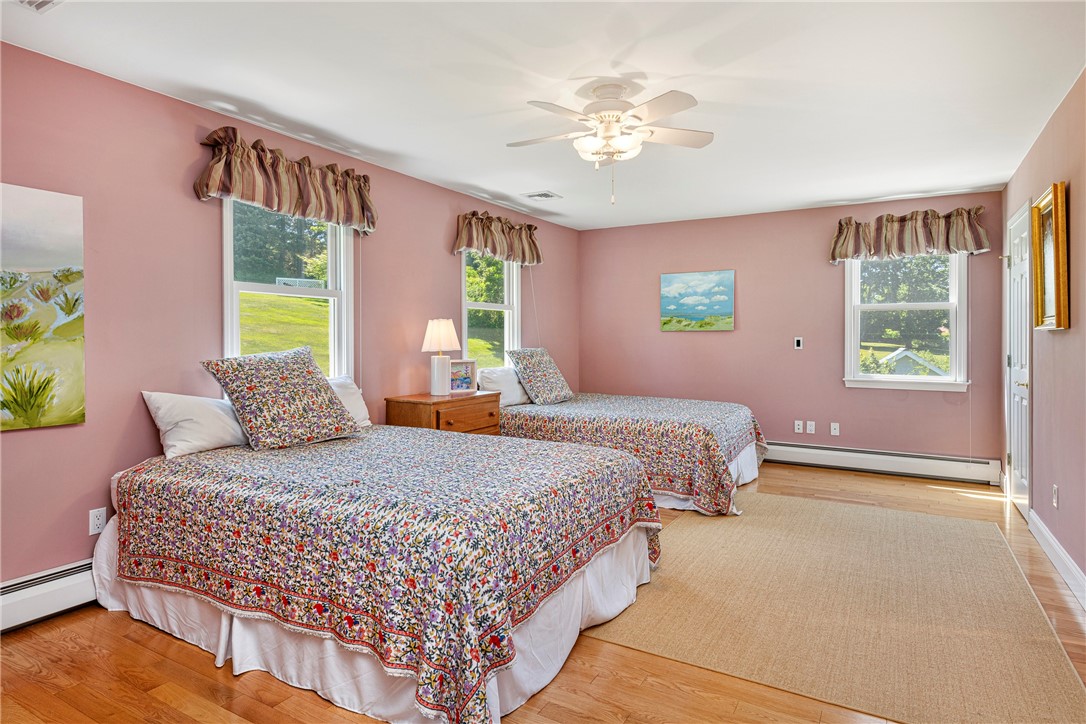 149 Nanaquaket Road Tiverton, RI 02878 - Photo 41 of 45 Guest bedroom second floor.