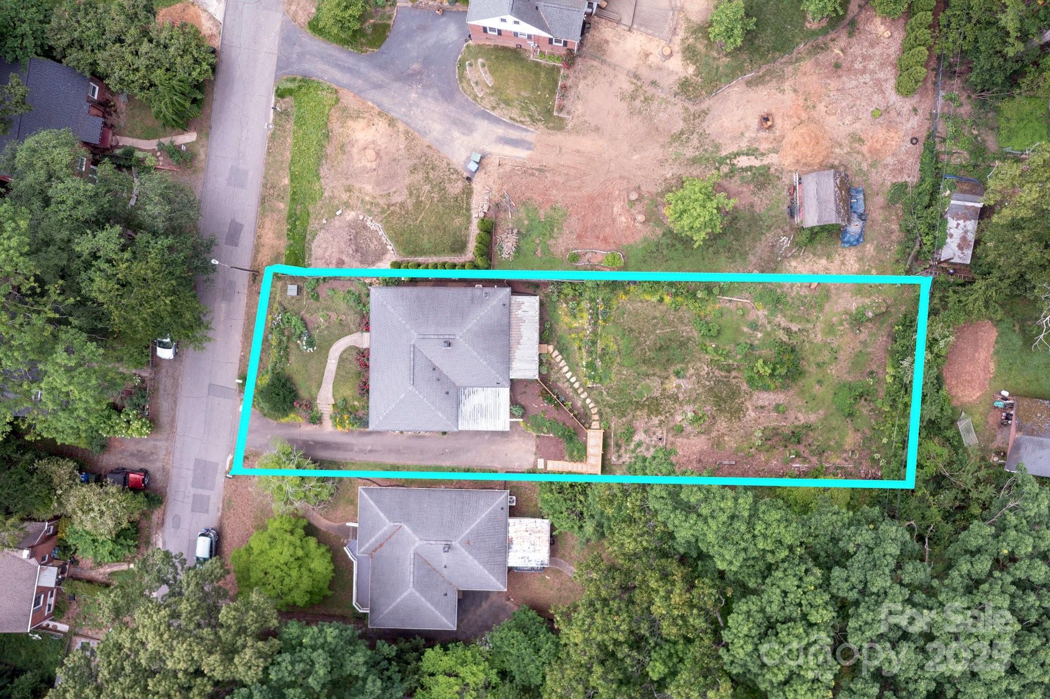 12 Canterbury Road Asheville, NC 28805 - Photo 44 of 44 an aerial view of a house