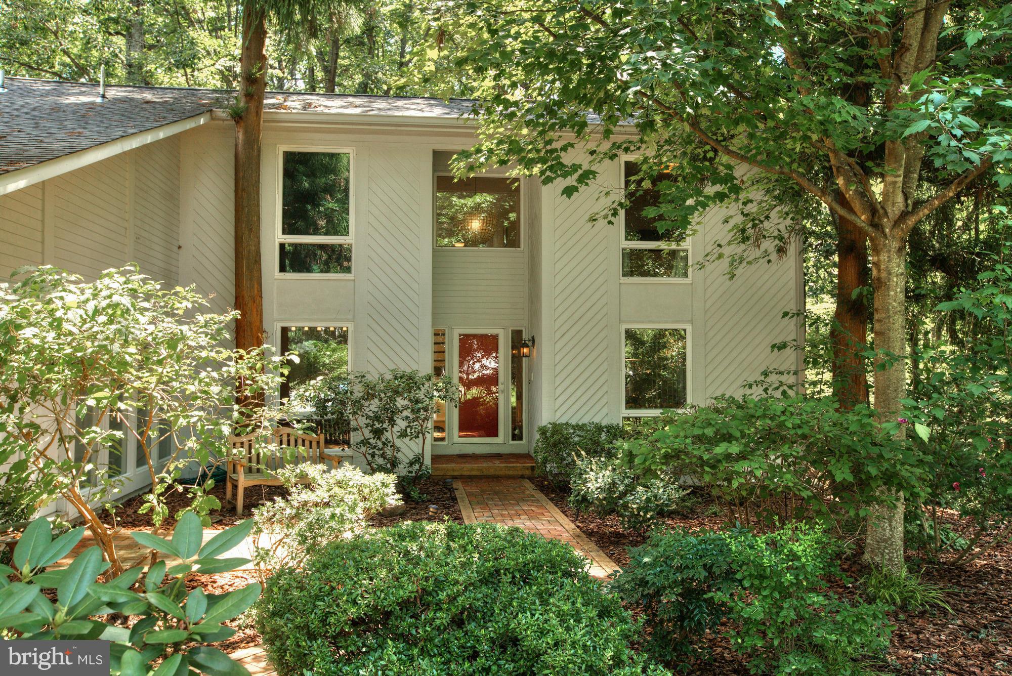 2415 Andorra Place Reston, VA 20191 - Photo 2 of 30 Exterior (Front)