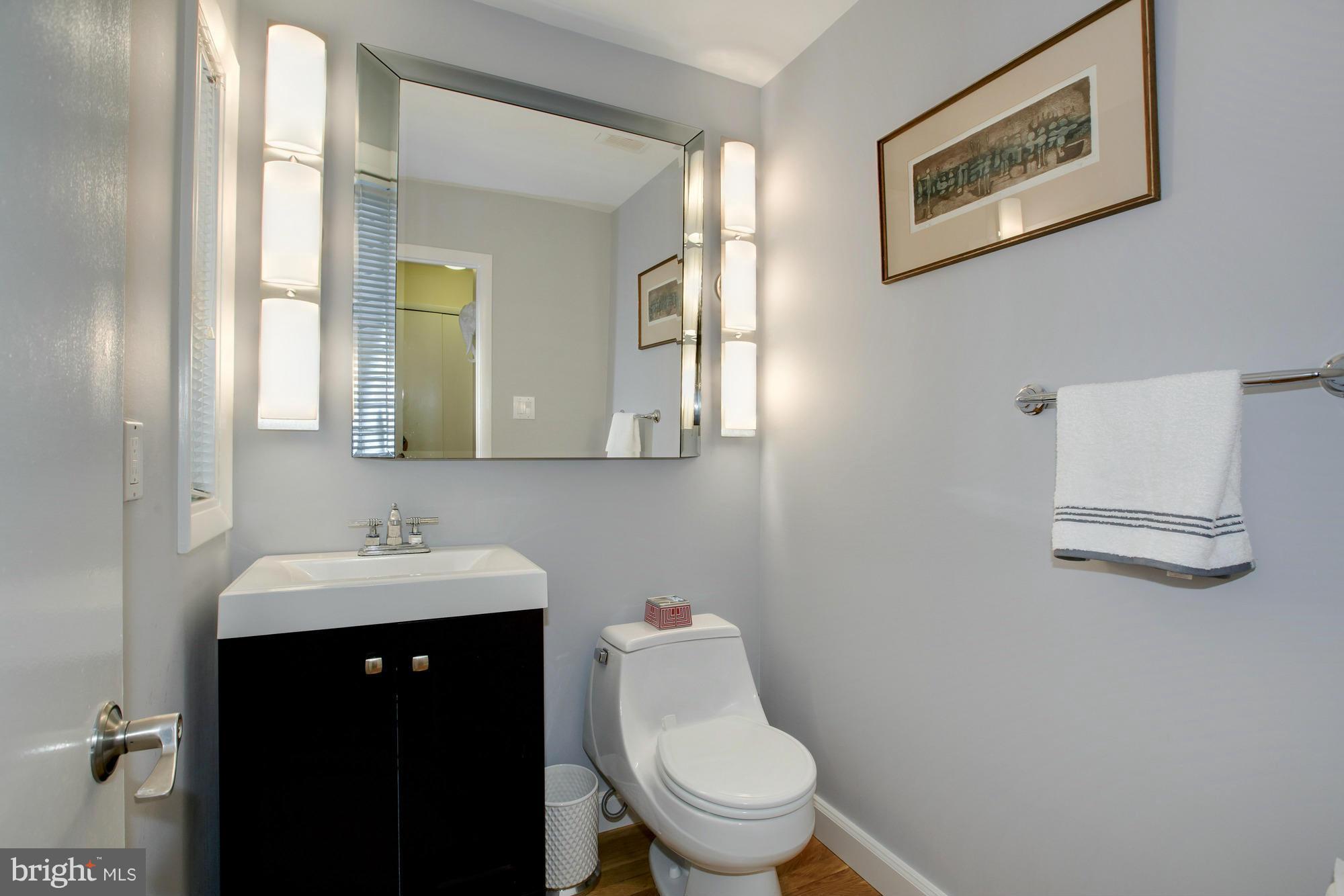 2415 Andorra Place Reston, VA 20191 - Photo 12 of 30 Bath