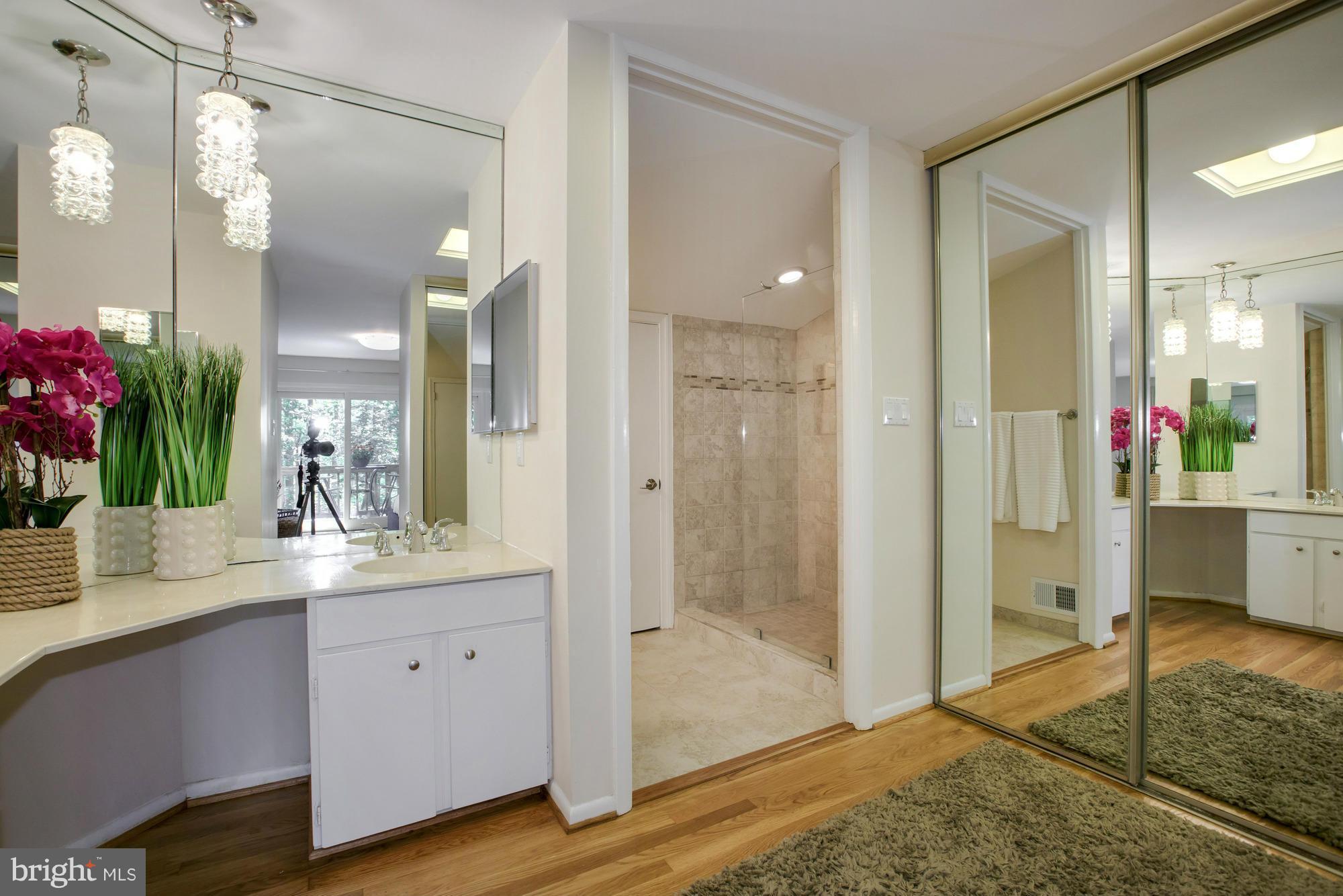 2415 Andorra Place Reston, VA 20191 - Photo 22 of 30 Bedroom (Master)
