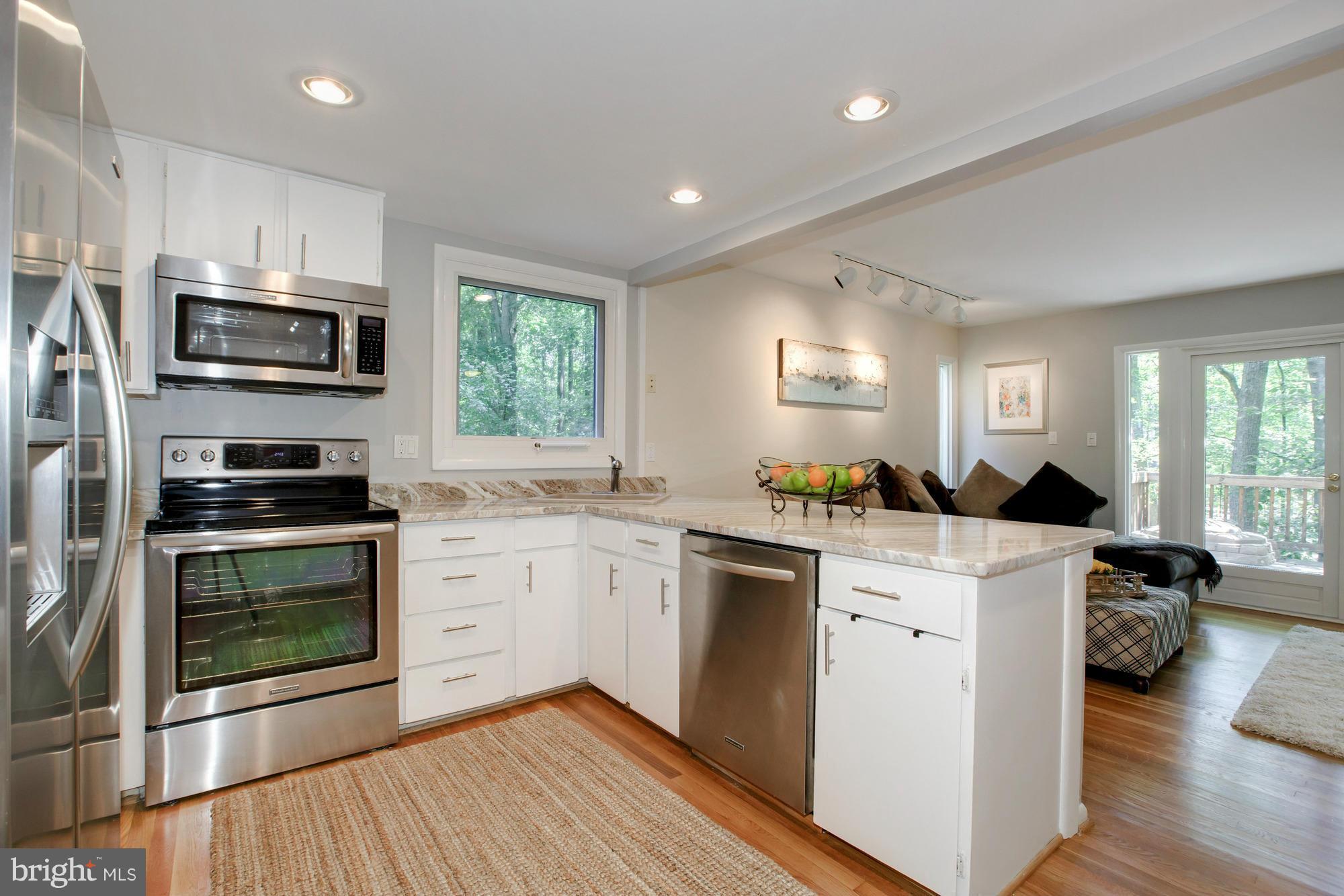 2415 Andorra Place Reston, VA 20191 - Photo 10 of 30 Kitchen
