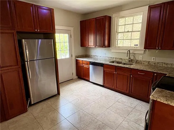 $1,800 | 1116 Napoleon Avenue, New Orleans, LA 70115