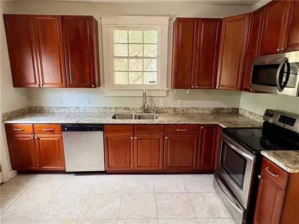$1,800 | 1116 Napoleon Avenue, New Orleans, LA 70115