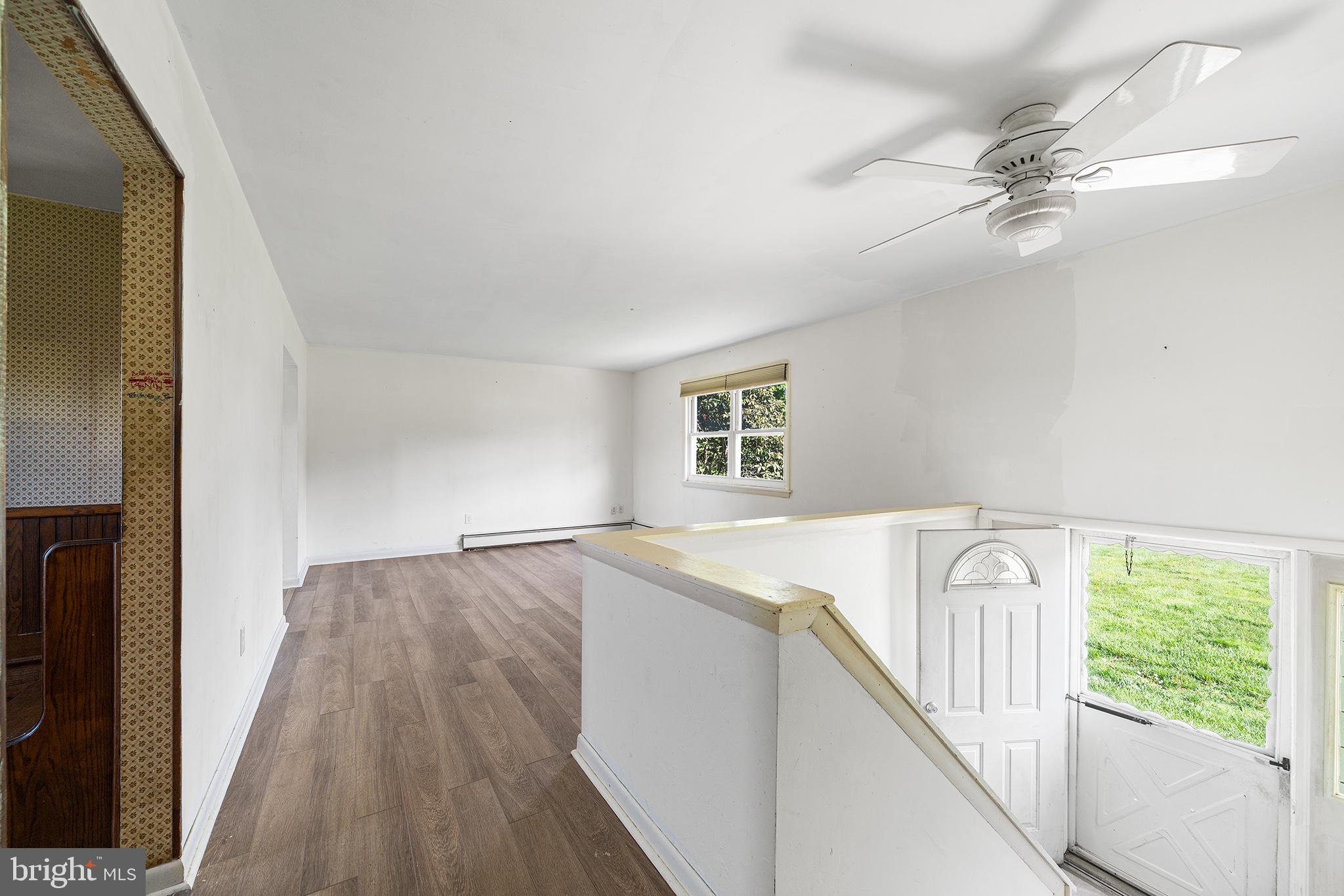 5419 Strasburg Road Atglen, PA 19310 - Photo 4 of 30 Foyer