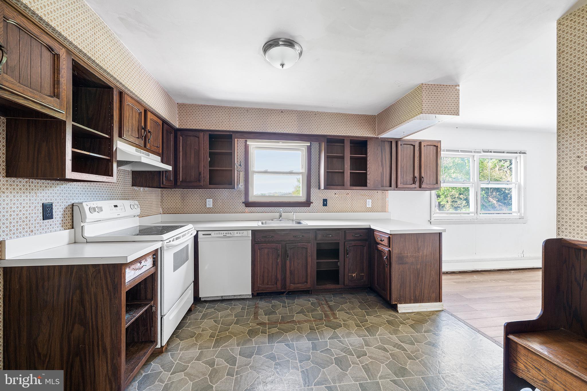 5419 Strasburg Road Atglen, PA 19310 - Photo 8 of 30 Kitchen