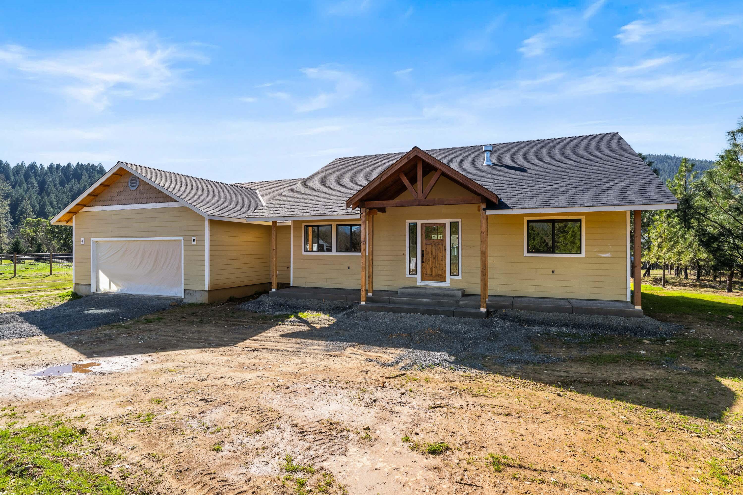 587 East Forks Circle Cave Junction, OR 97523 - Photo 1 of 36 Front Elevation
