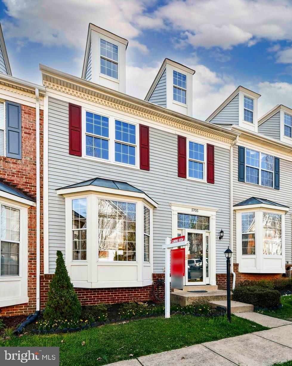 5705 Clapham Road Alexandria, VA 22315 - Photo 1 of 44
