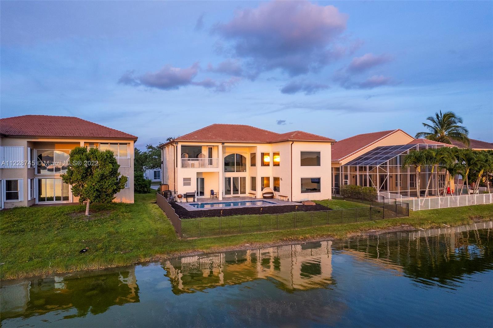 4556 Southwest 186th Way Miramar, FL 33029 - Photo 3 of 55
