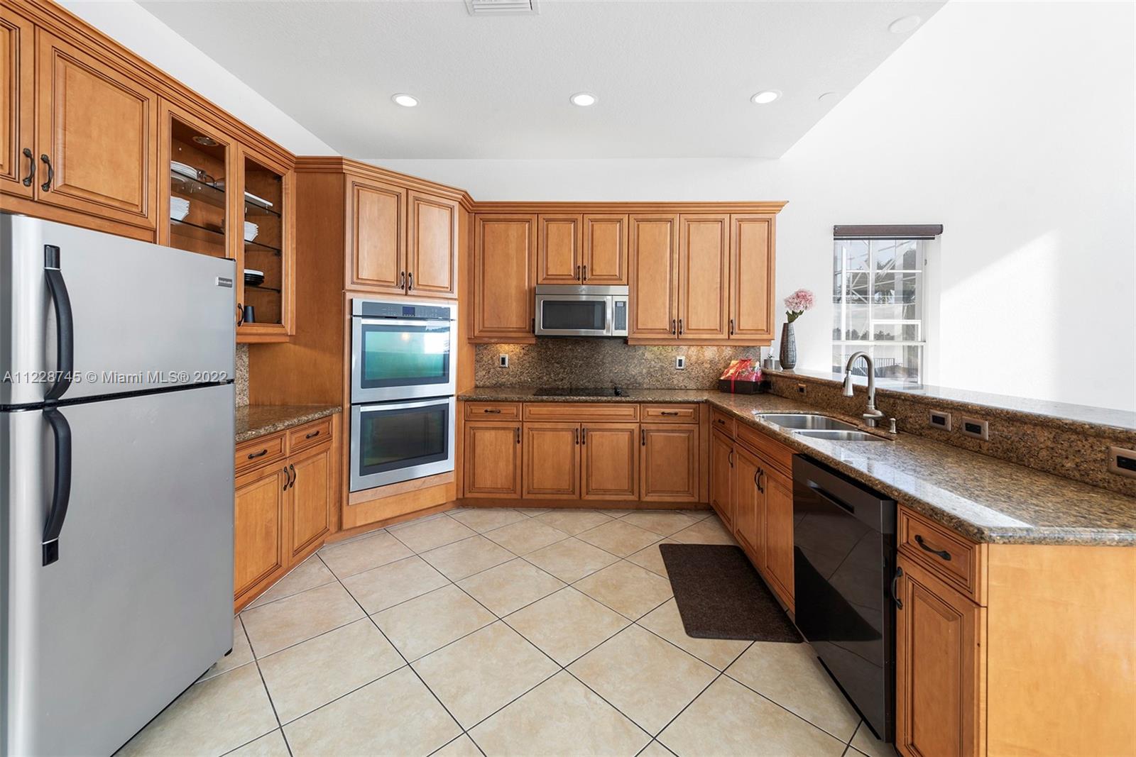 4556 Southwest 186th Way Miramar, FL 33029 - Photo 9 of 55