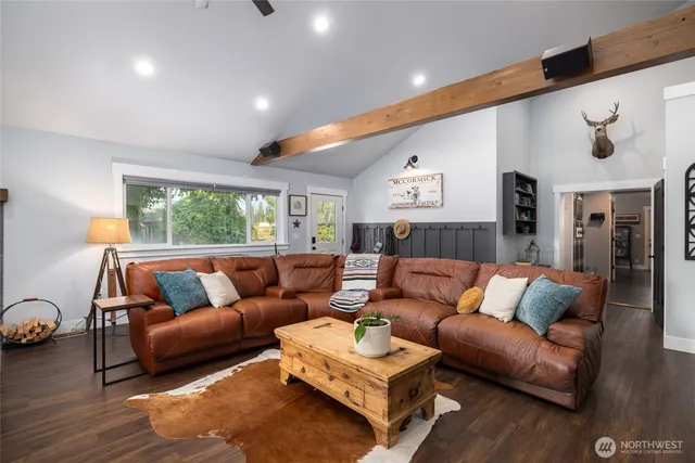 $1,055,000 | 11334 Farm To Market Road, Mount Vernon, WA 98273