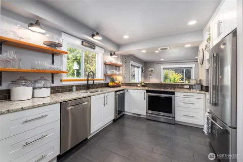 $998,000 | 11334 Farm To Market Road, Mount Vernon, WA 98273