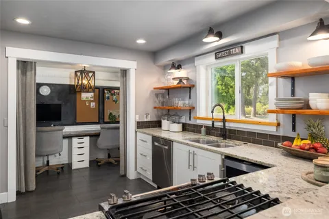 $998,000 | 11334 Farm To Market Road, Mount Vernon, WA 98273