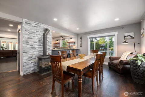 $998,000 | 11334 Farm To Market Road, Mount Vernon, WA 98273