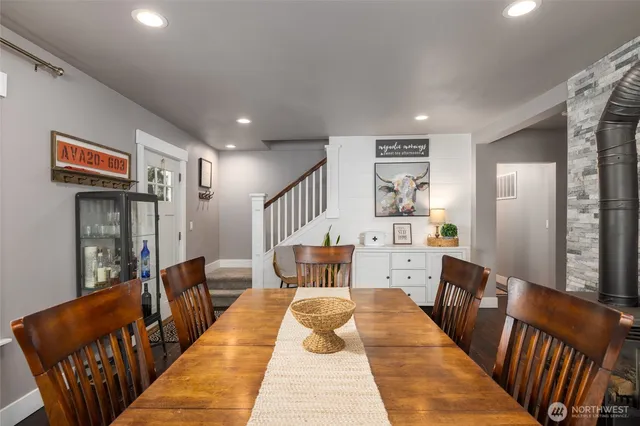 $1,055,000 | 11334 Farm To Market Road, Mount Vernon, WA 98273