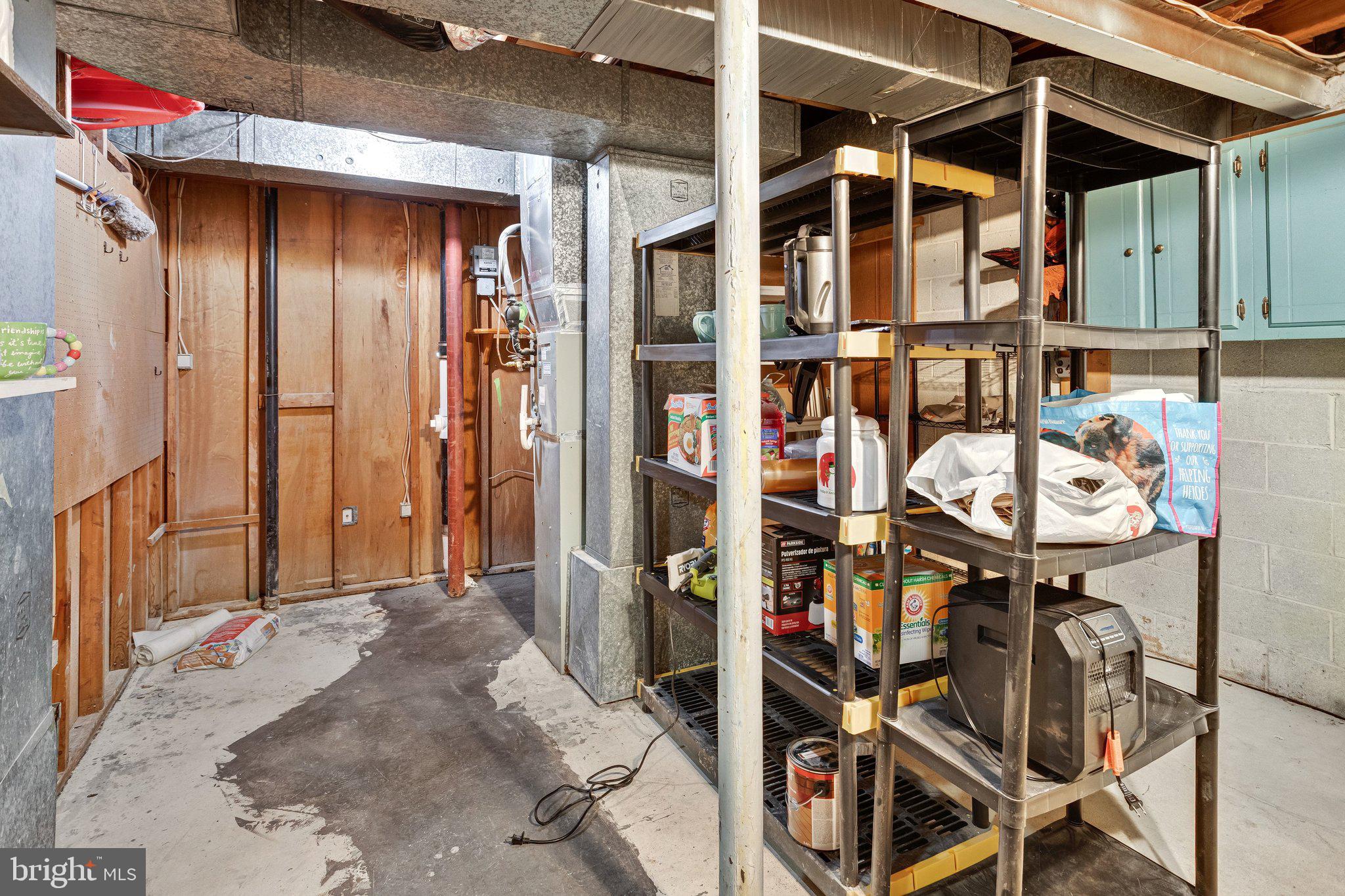 10118 Brandon Way Manassas, VA 20109 - Photo 28 of 43 Utility Room
