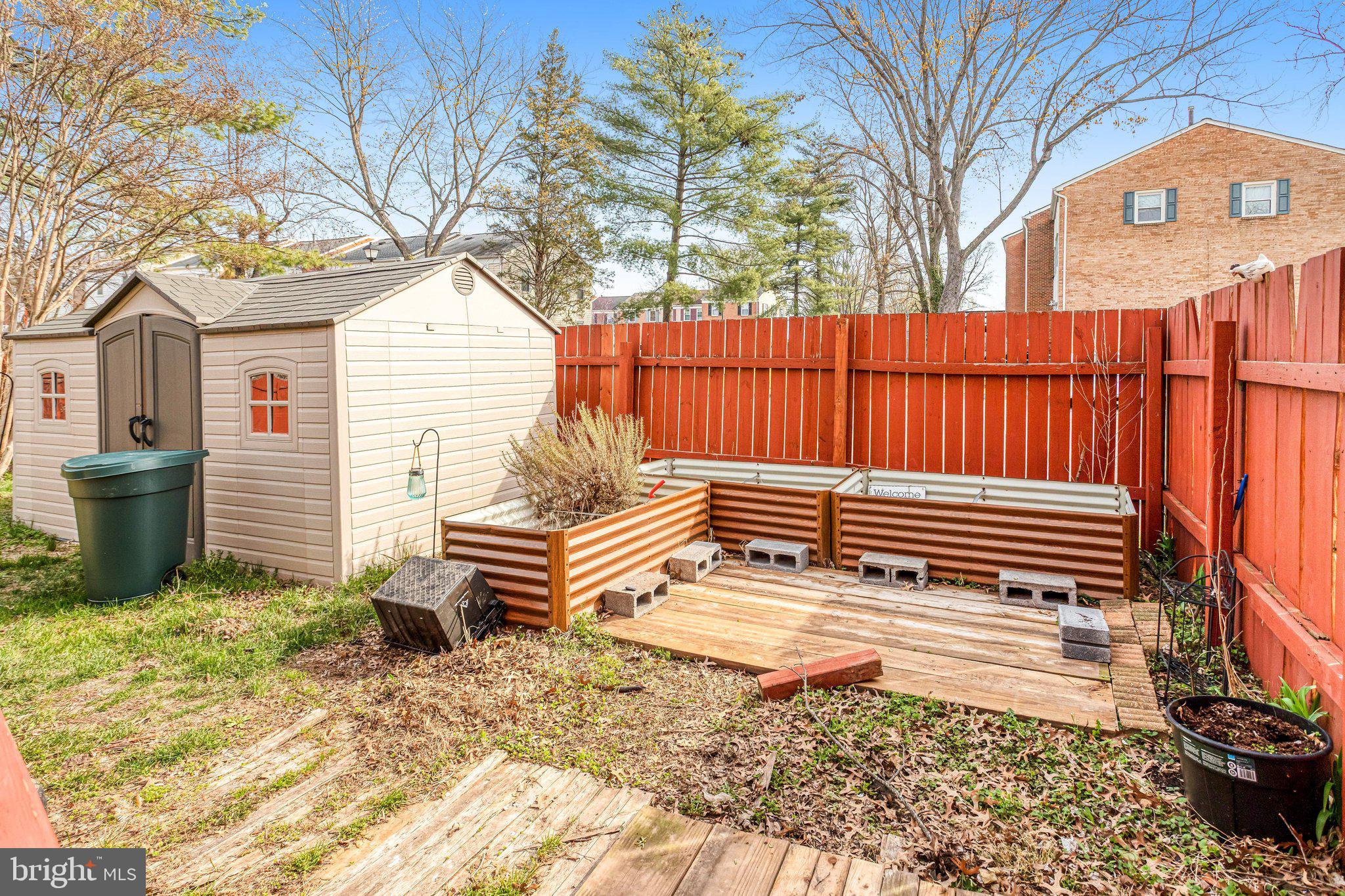 10118 Brandon Way Manassas, VA 20109 - Photo 37 of 43 Herbal Garden