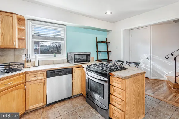 $449,000 | 10118 Brandon Way, Manassas, VA 20109