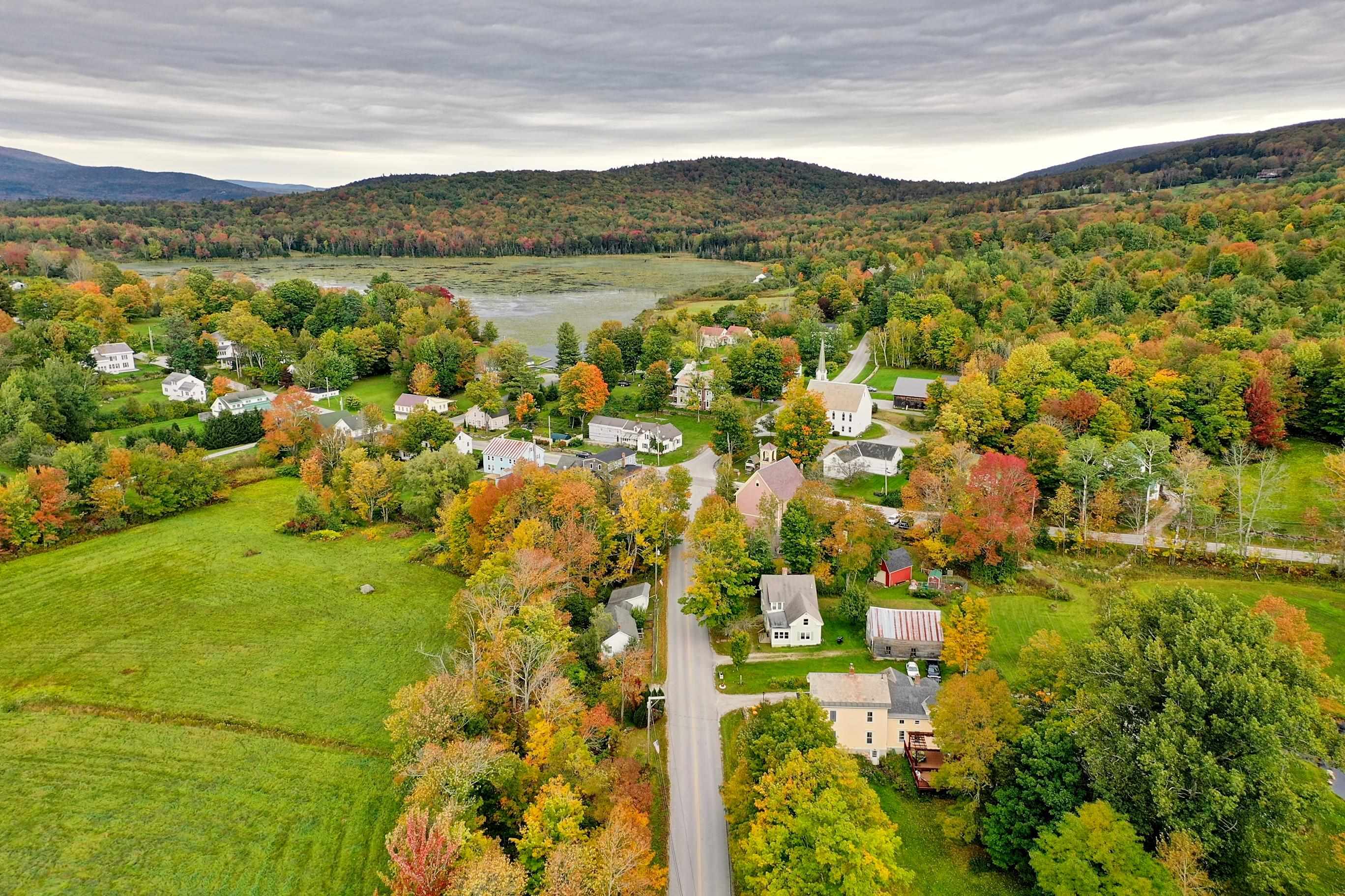 24 Tarbellville Road Mount Holly, VT 05730 - Photo 2 of 34