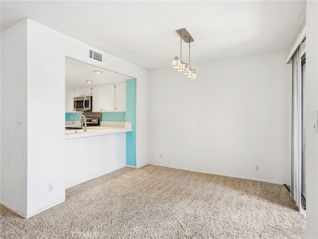 230 Bethany Road, Unit 237 Burbank, CA 91504 - Photo 6 of 38 Dining Room