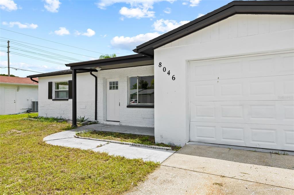 8046 Norwich Drive Port Richey, FL 34668 - Photo 5 of 31