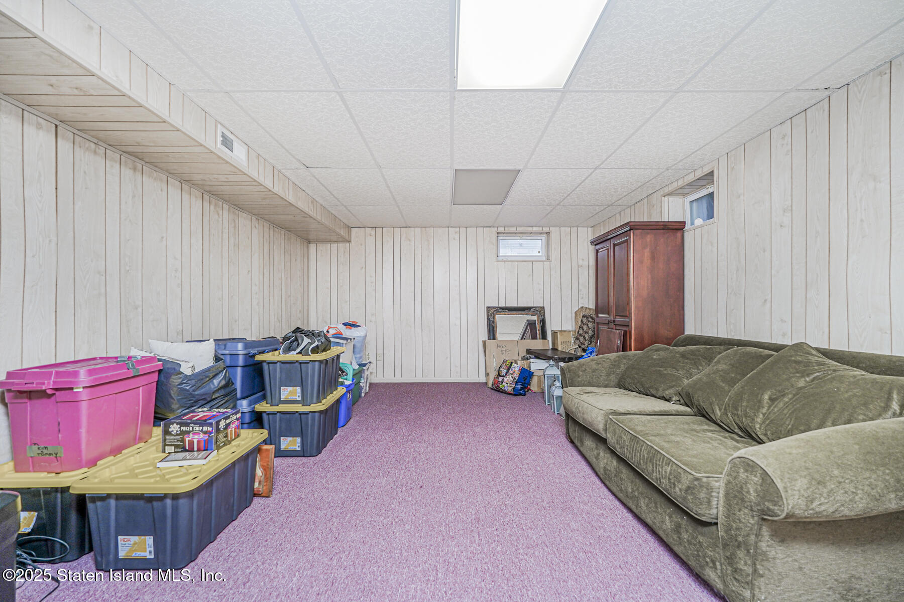 342 Chelsea Street Staten Island, NY 10307 - Photo 25 of 35 a living room with furniture and a window