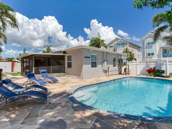 $5,200 | 230 144th Avenue, Madeira Beach, FL 33708